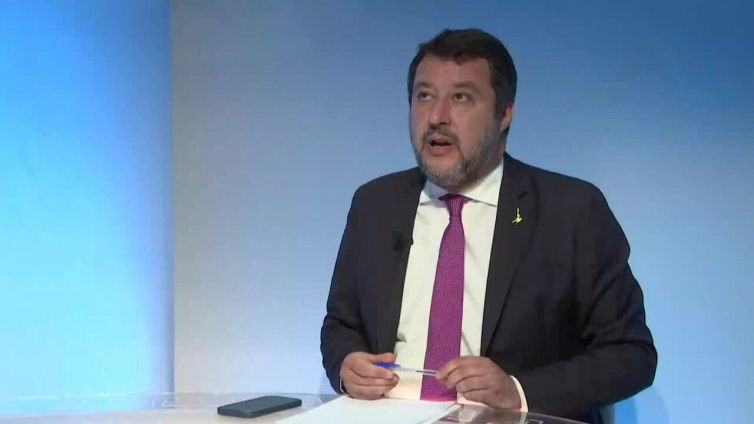 Ucraina, Salvini: "No a nuovi invii di armi, si metta in campo la diplomazia"