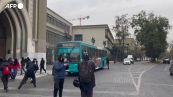 Cile, proteste studentesche a Santiago: disordini e autobus in fiamme
