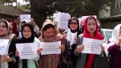 Le afghane sfidano i talebani in piazza: "Scuola e liberta'"