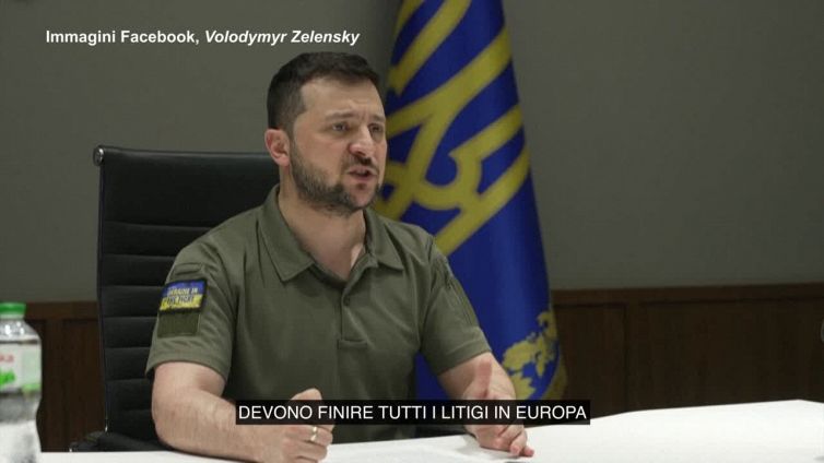 Zelensky all'Ue: "Basta litigi, si approvino sanzioni"