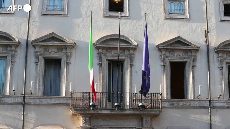 Sprint del governo per i nuovi aiuti ma attesa per la risposta Ue