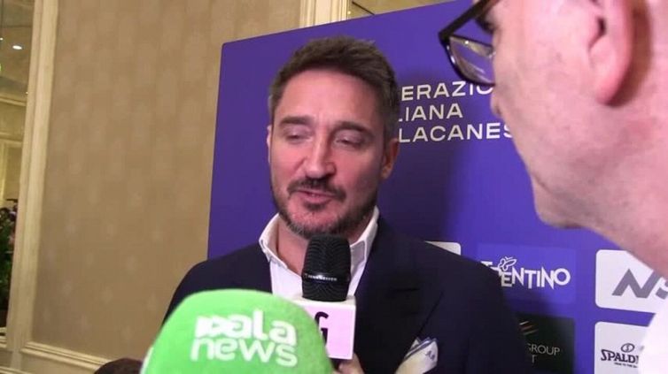 Basket, Pozzecco: "Melli ha ceduto fascia di capitano a Datome"