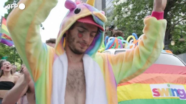 Bangkok, primo Gay Pride dopo 16 anni: molte persone in strada