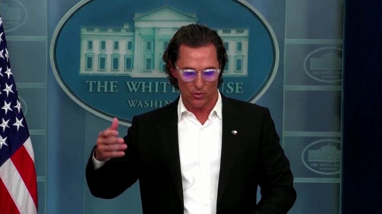 Matthew McConaughey: "Più controlli sulle armi"
