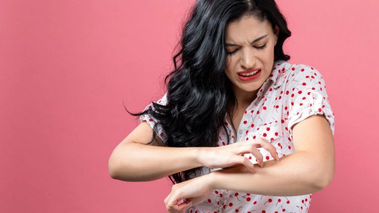 Zanzare: i colori da evitare per non essere punti