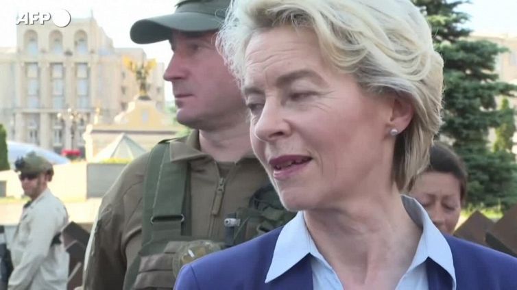 Von der Leyen cerca l'unita' dei 27 per portare l'Ucraina nell'Ue