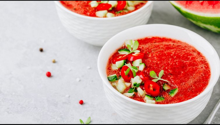 Gazpacho di anguria, il nuovo trend dell'estate
