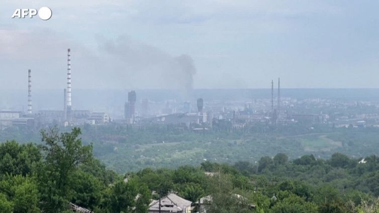 Le truppe ucraine circondate a Severodonetsk, "resa o morte"