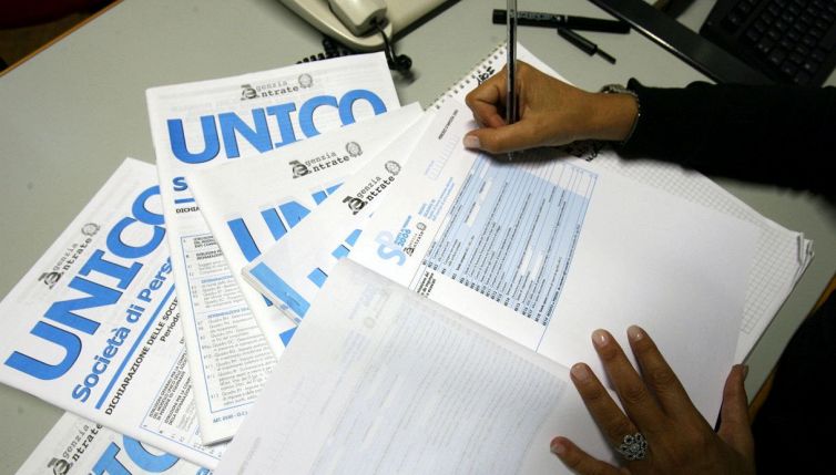 Dichiarazione dei redditi 2022: le detrazioni per coniugi e figli a carico