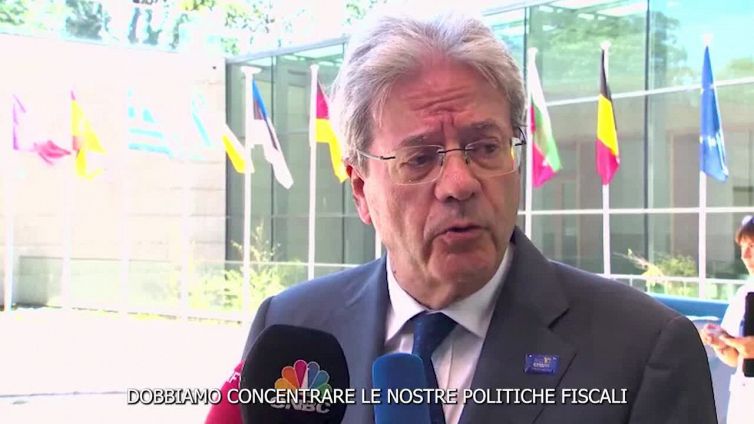 Eurogruppo, Gentiloni: "Proporremo la fine della sorveglianza sulla Grecia"