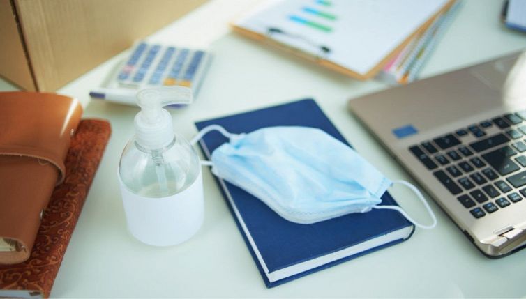Mascherine al lavoro, dove sono ancora obbligatorie