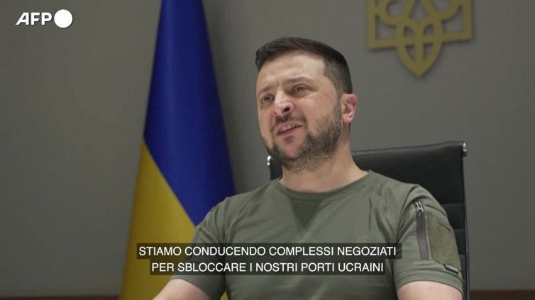 Zelensky: "Negoziati difficili per sbloccare i porti ucraini"