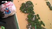 Bangladesh, i soccorsi dopo le inondazioni causate dai monsoni