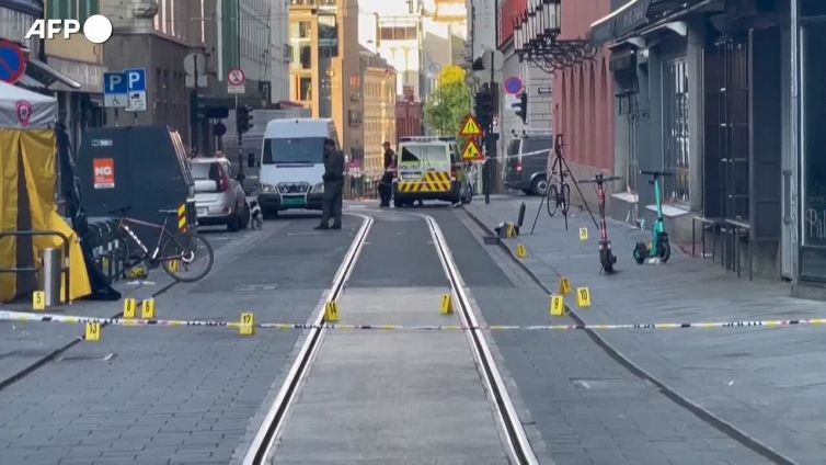 Oslo, sparatoria in un locale gay: due morti e 14 feriti