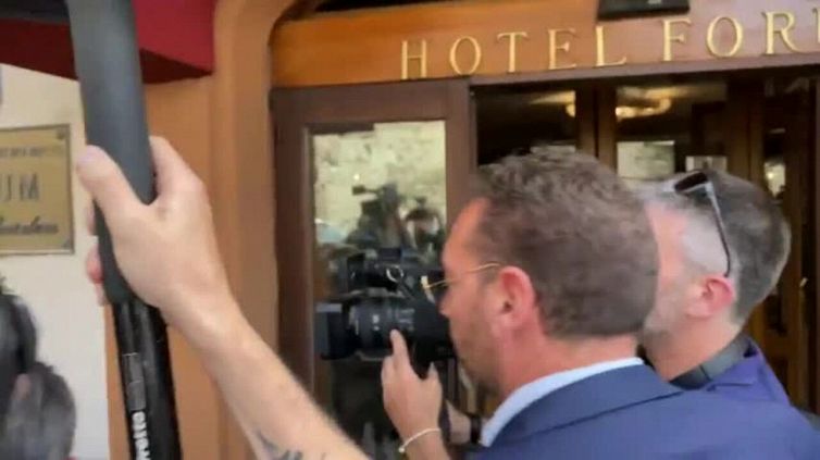 M5s, Giuseppe Conte arrivato all'hotel Forum per incontrare Beppe Grillo