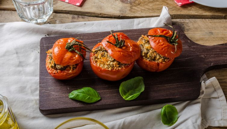 Pomodori ripieni di riso, l’errore da non fare quando li inforni