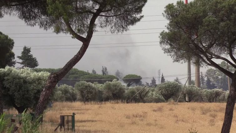 Maxi incendio a Roma: "I vigili del fuoco sono arrivati dopo 2 ore"
