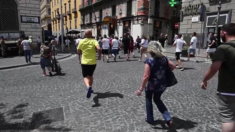 Disoccupati in Consiglio Comunale Napoli, slogan e striscioni