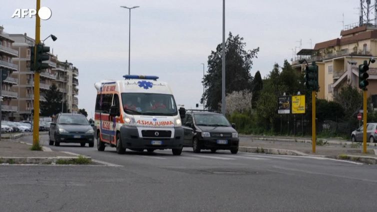 Stress ospedali da Nord a Sud, tornano aree Covid