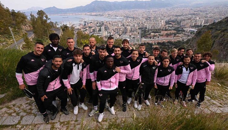 Sceicco del Manchester City compra il Palermo: cifre record