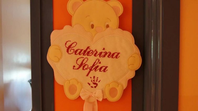 Parto in traghetto, Caterina Sofia nasce all'alba sul lago Maggiore