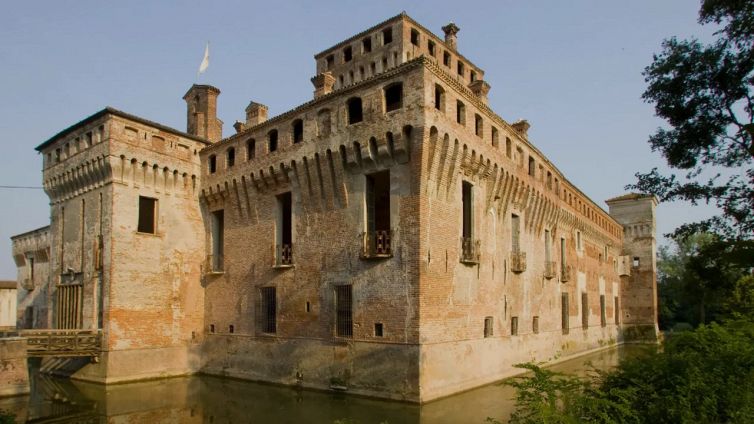Padernello: il fascino del borgo tra storia, leggende e natura