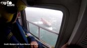 Australia, cargo bloccato a largo di Sydney: le immagini dei soccorsi