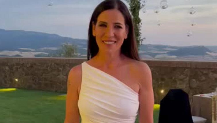 Paola Turci, il video per il Napoli Pride nel giorno delle nozze