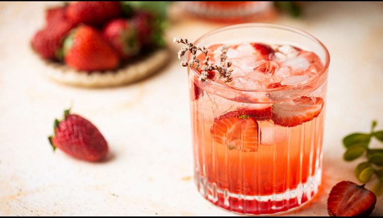 Come preparare l'acqua di fragole