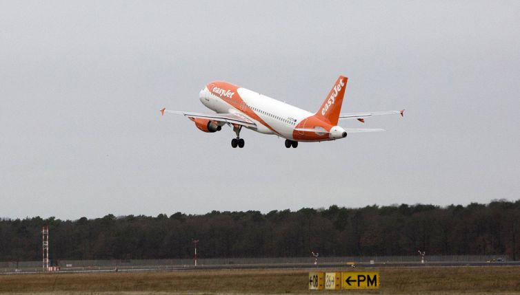 Allarme bomba: paura sul volo Londra - Minorca
