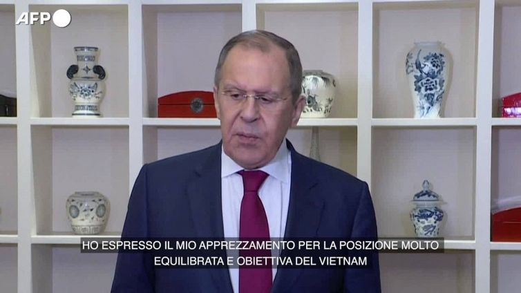 Ucraina, Lavrov: "Notizia su telefonata Putin-Macron viola etichetta diplomatica"