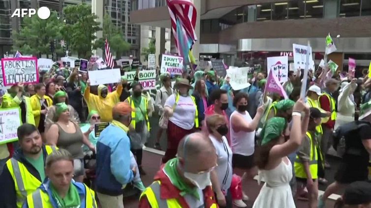 Usa, corteo e sit-in davanti alla Casa Bianca per il diritto all'aborto