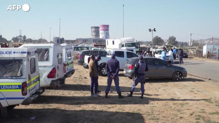 Sudafrica, sparatoria a Soweto: sale a 15 il numero dei morti