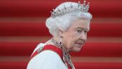 Regina Elisabetta, ai nipoti è vietato farlo a tavola: è giusto?