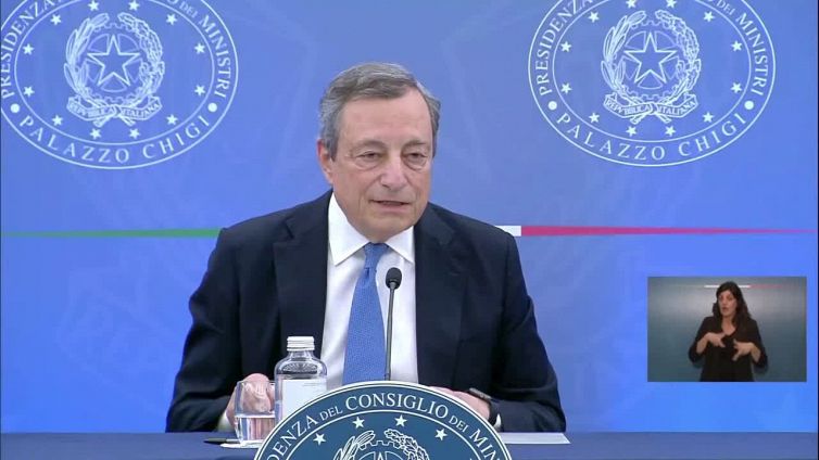 Draghi: "A luglio misure urgenti, quelle strutturali saranno in manovra"
