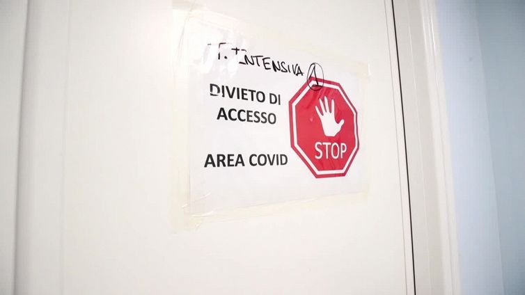 Balzo di casi e morti. Oms: "Pandemia non e' finita"