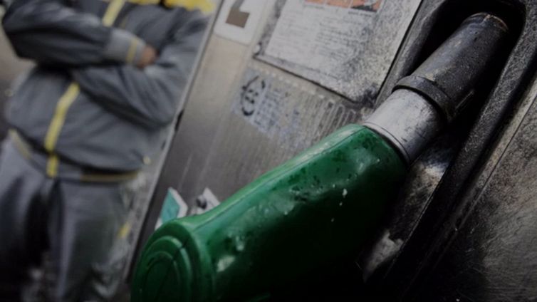 Caro Benzina: qual è il trucco per risparmiare sul rifornimento