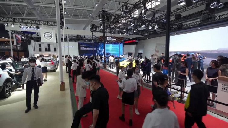 Compagnie globali guardano a opportunita' sul mercato auto cinese