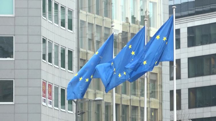 Nuove armi e stop all'oro russo, l'Ue rafforza Kiev
