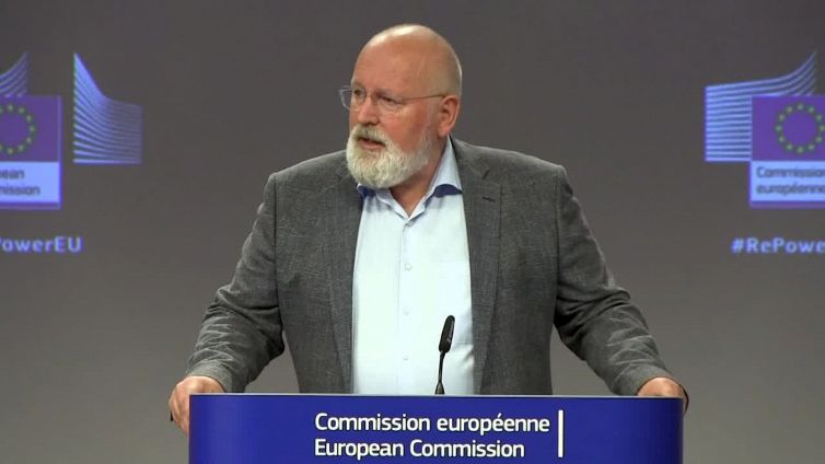 Timmermans: "La transizione alle rinnovabili piu' economica dello status quo"