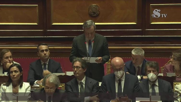 Governo, Draghi: "Voi decidete, no a richiesta di pieni poteri"