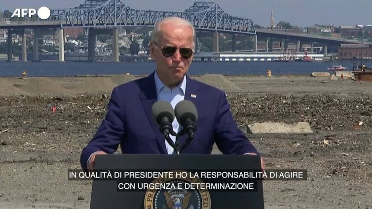 Clima, Biden: "Pericolo chiaro e presente, e' in gioco la salute dei cittadini"