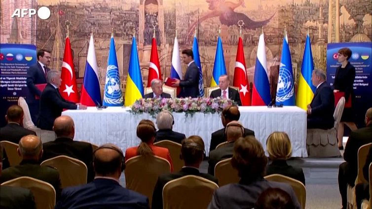Russia e Ucraina firmano l'accordo sul grano