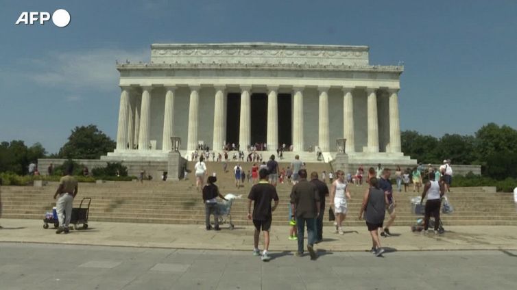 Washington, abitanti e turisti resistono all'ondata di calore
