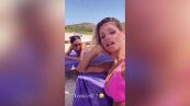 Michelle Hunziker e Aurora Ramazzotti al mare insieme, il video su Instagram