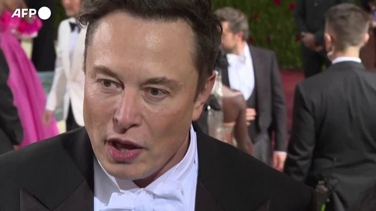Twitter: Musk contrattacca e denuncia il social media
