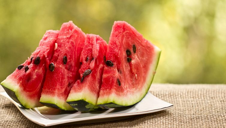 Anguria, non mangiarne più di 200 gr al giorno: gli effetti