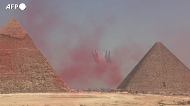 Pyramids Air Show 2022, spettacolo nei cieli di Giza
