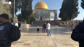 Gerusalemme, ebrei in visita alla moschea di Al-Aqsa per il Tisha Be'av