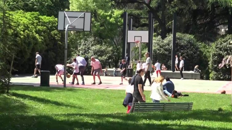 Al via le nuove regole sui congedi, 10 giorni per i padri